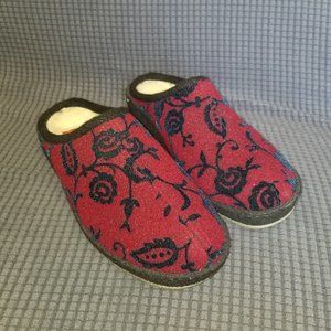 Women's Schawos Red & Navy Size 7.5 38 Slippers House Shoes Pure Wool Germany